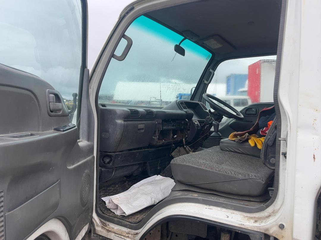 Photo '20' of Nissan Atlas Flat Deck