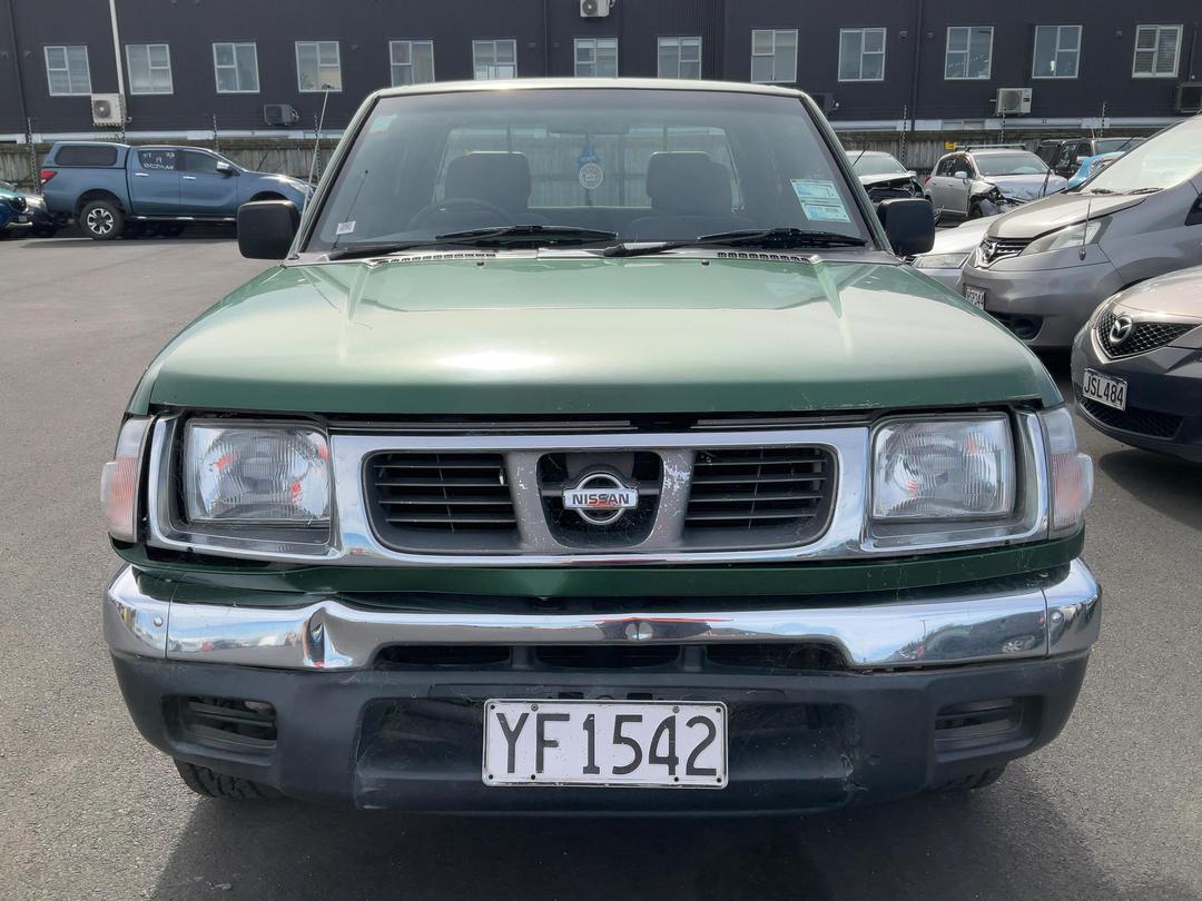 Photo '3' of Nissan Navara D/C Vent