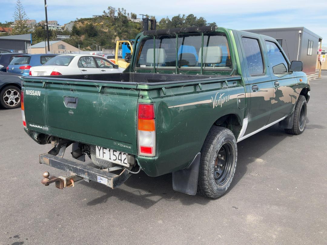 Photo '9' of Nissan Navara D/C Vent
