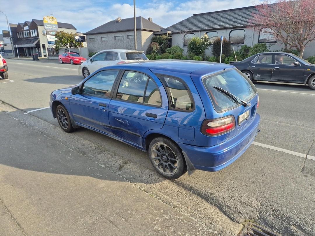Photo '2' of Nissan Pulsar LX Photo '2' of Nissan Pulsar LX