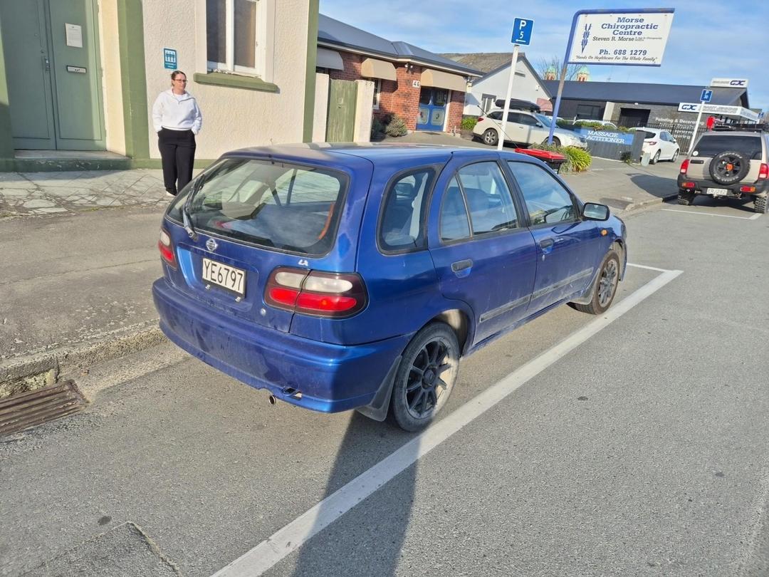 Photo '3' of Nissan Pulsar LX Photo '3' of Nissan Pulsar LX