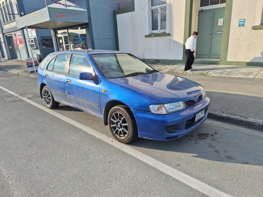 Photo '4' of Nissan Pulsar LX Photo '4' of Nissan Pulsar LX