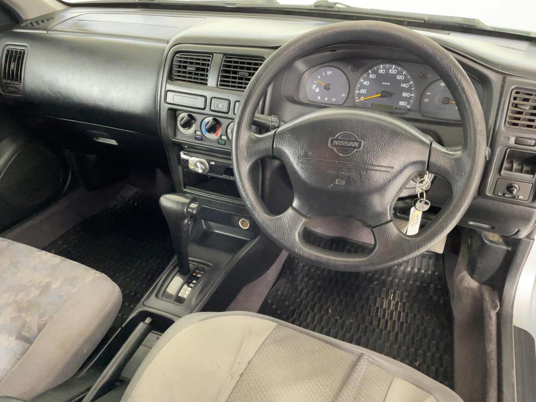 Photo '17' of Nissan Pulsar