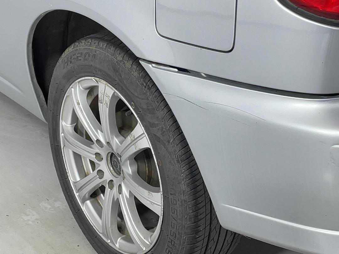 Photo '28' of Nissan Pulsar