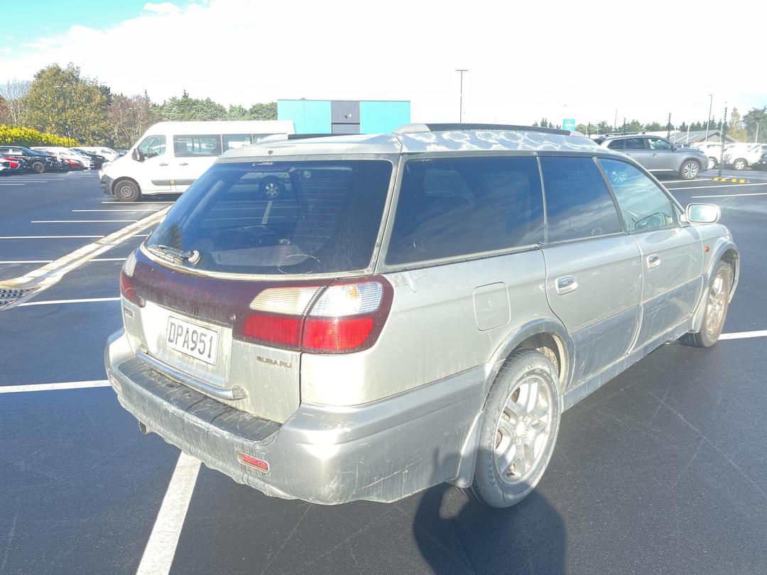 Photo '7' of Subaru Legacy