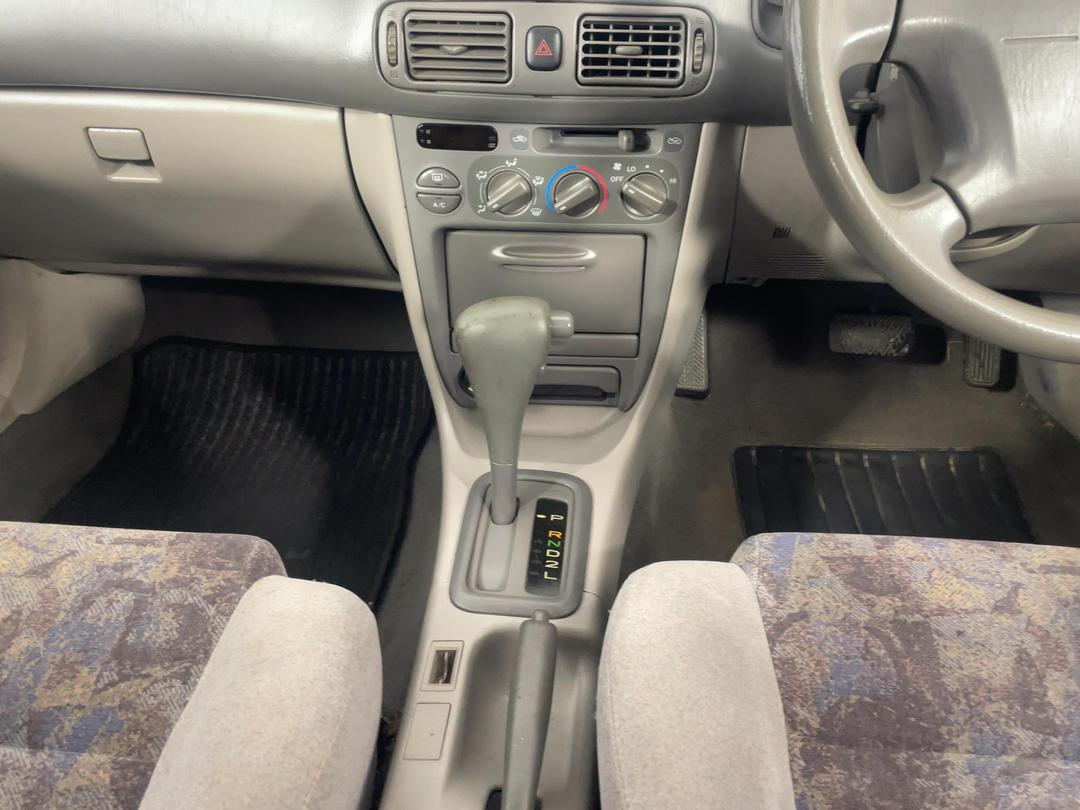 Photo '18' of Toyota Corolla