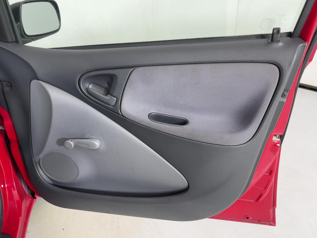 Photo '15' of Toyota Echo