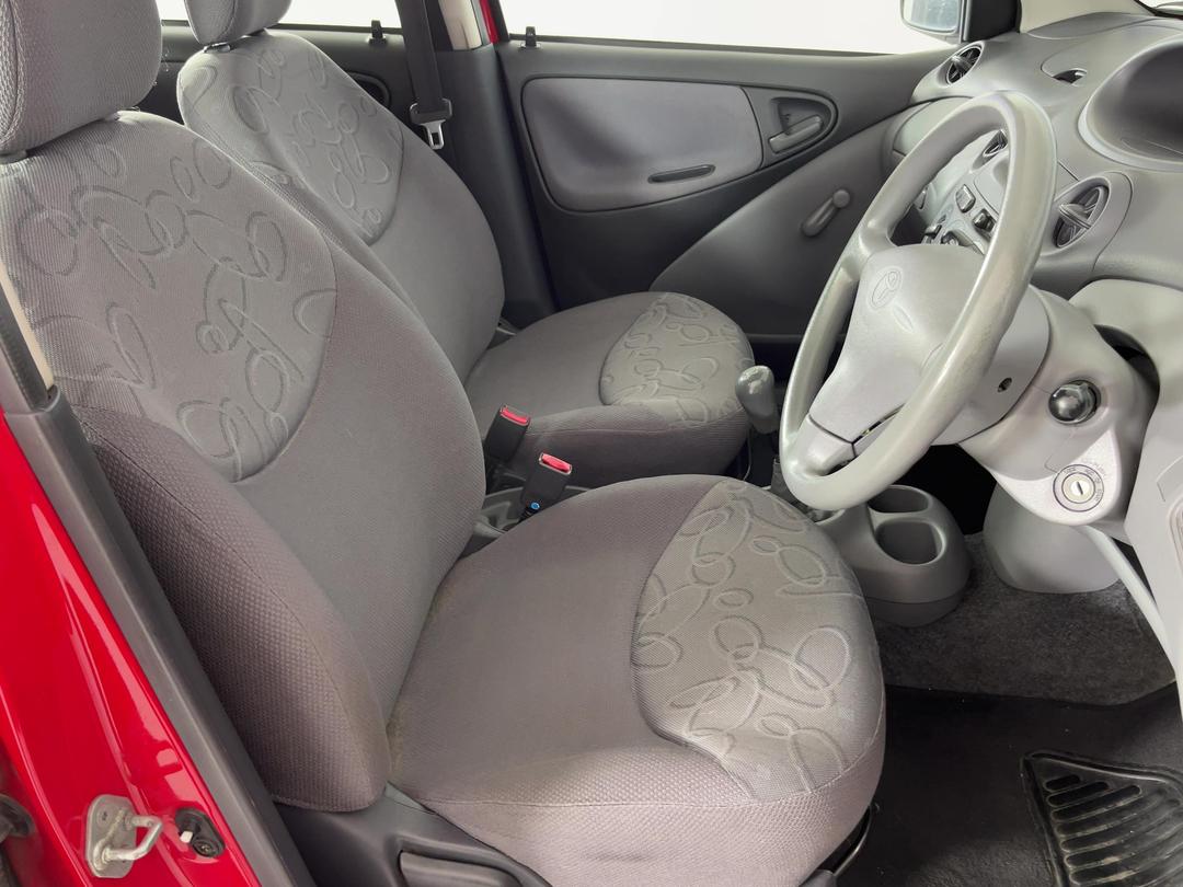 Photo '16' of Toyota Echo