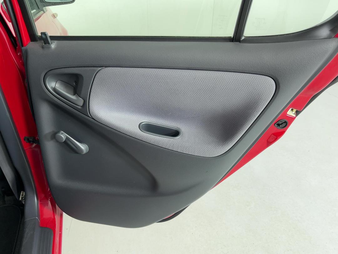 Photo '19' of Toyota Echo