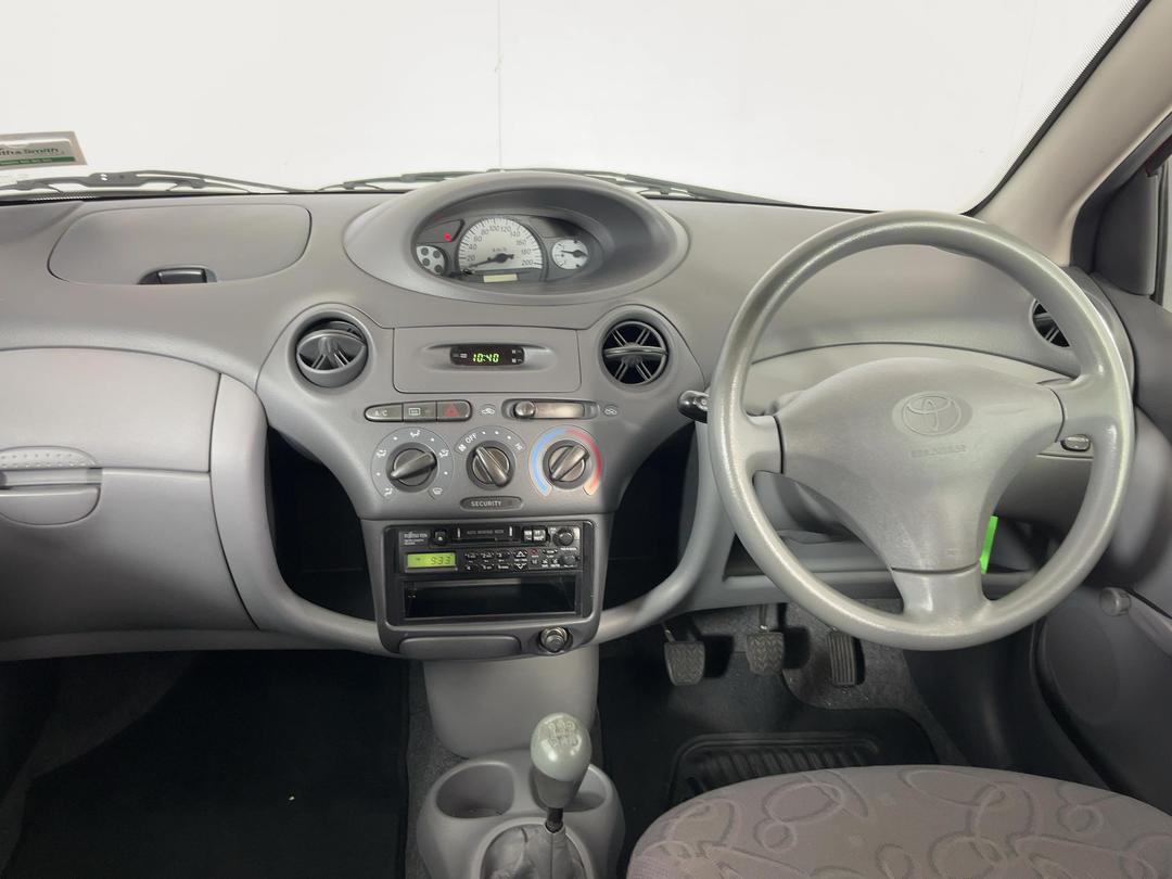 Photo '17' of Toyota Echo