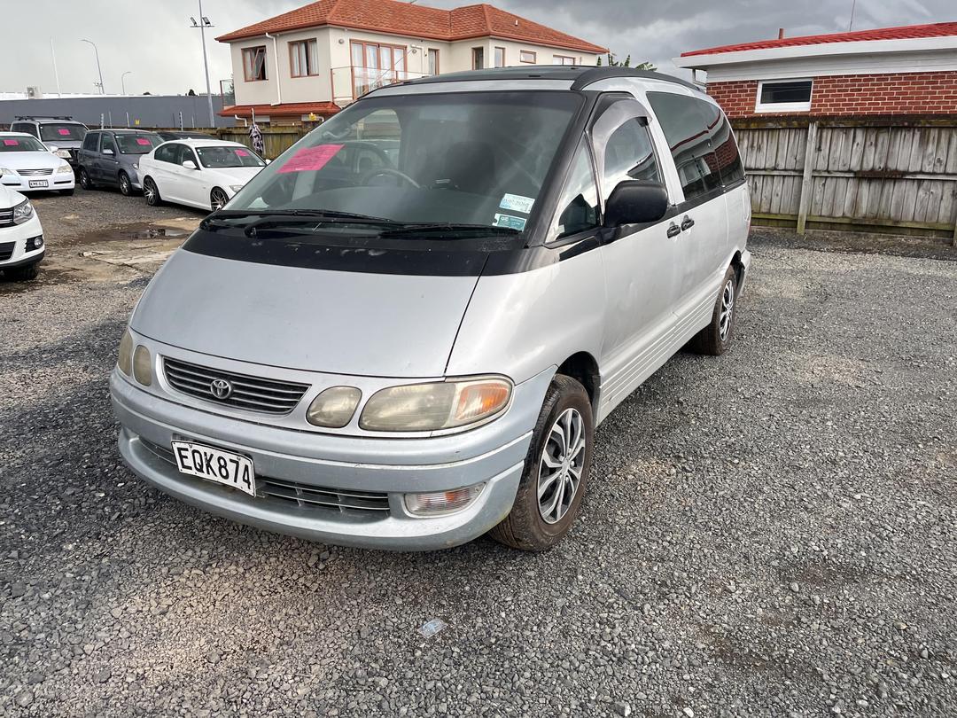 Photo '3' of Toyota Estima Lucida