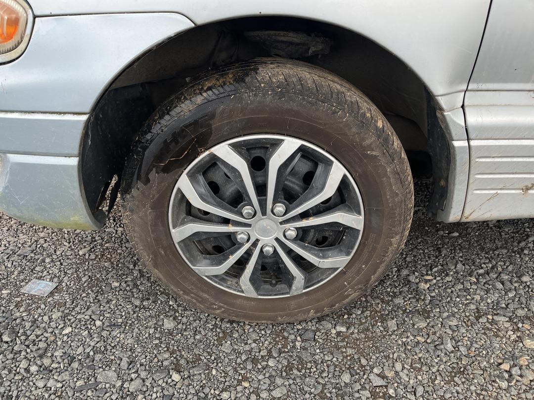 Photo '8' of Toyota Estima Lucida