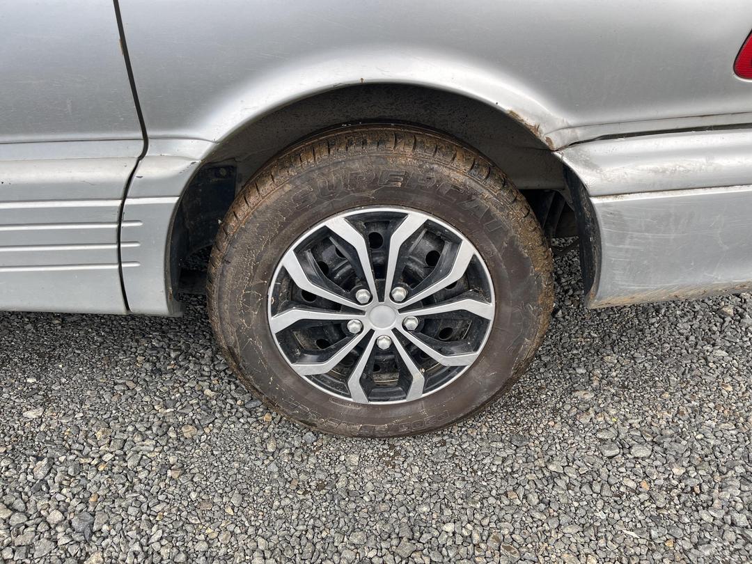 Photo '9' of Toyota Estima Lucida