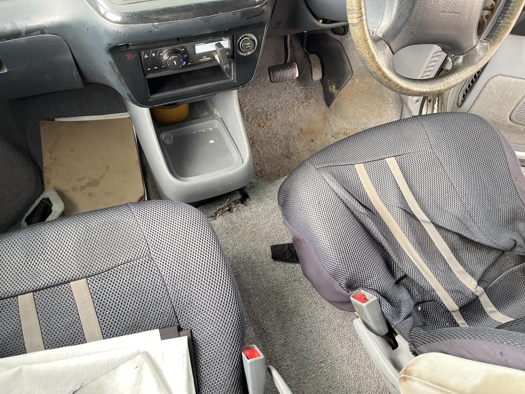 Photo '16' of Toyota Estima Lucida