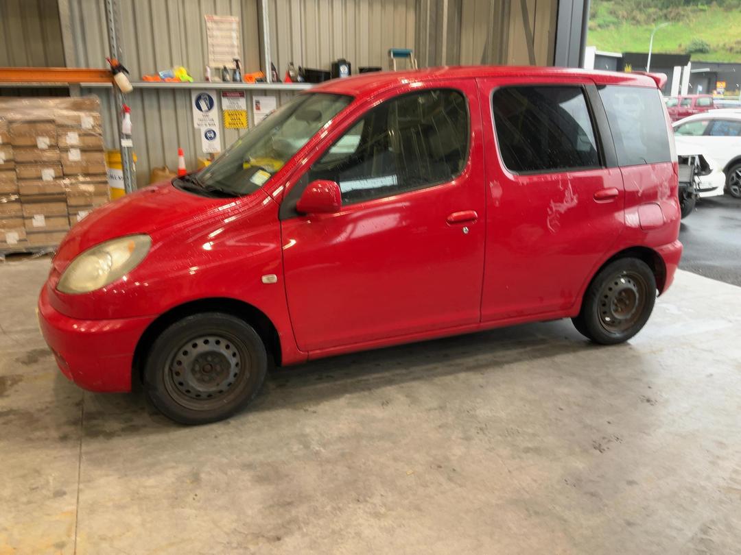 Photo '4' of Toyota Funcargo