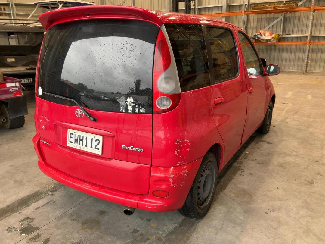 Photo '7' of Toyota Funcargo