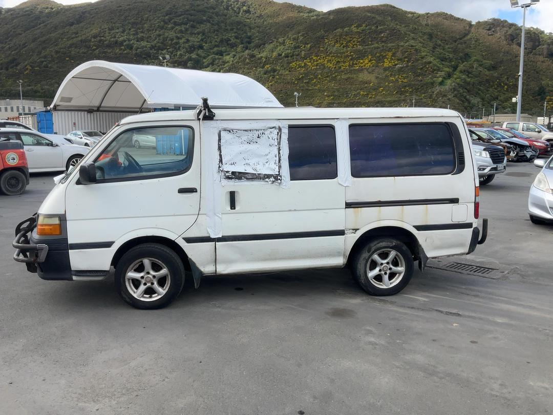 Photo '4' of Toyota Hiace ZR Photo '4' of Toyota Hiace ZR