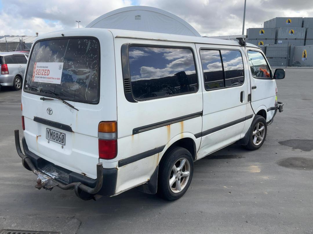 Photo '7' of Toyota Hiace ZR Photo '7' of Toyota Hiace ZR