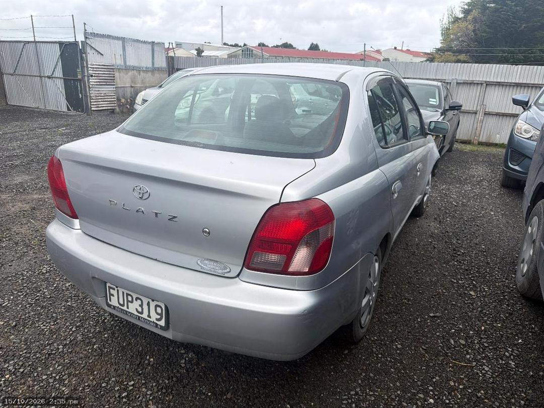 Photo '21' of Toyota Platz Photo '21' of Toyota Platz