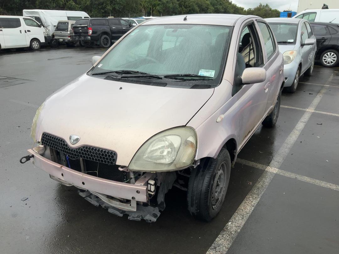 Photo '2' of Toyota Vitz