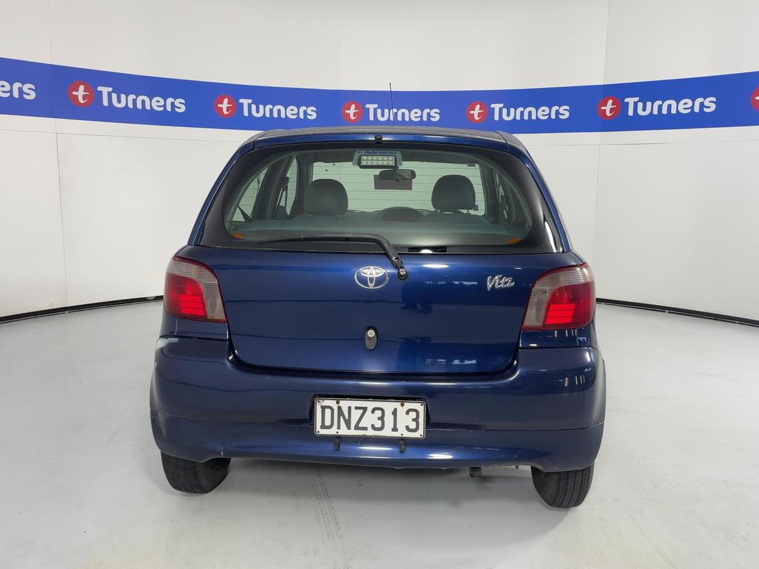 Photo '5' of Toyota Vitz Photo '5' of Toyota Vitz