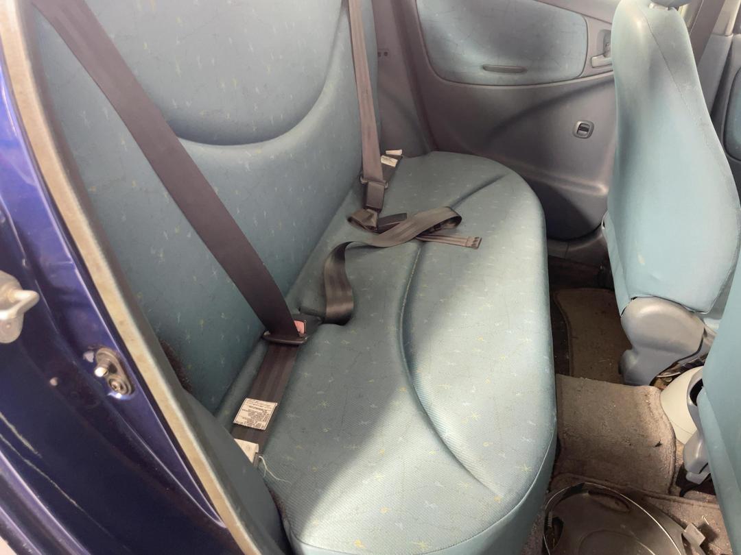 Photo '18' of Toyota Vitz Photo '18' of Toyota Vitz