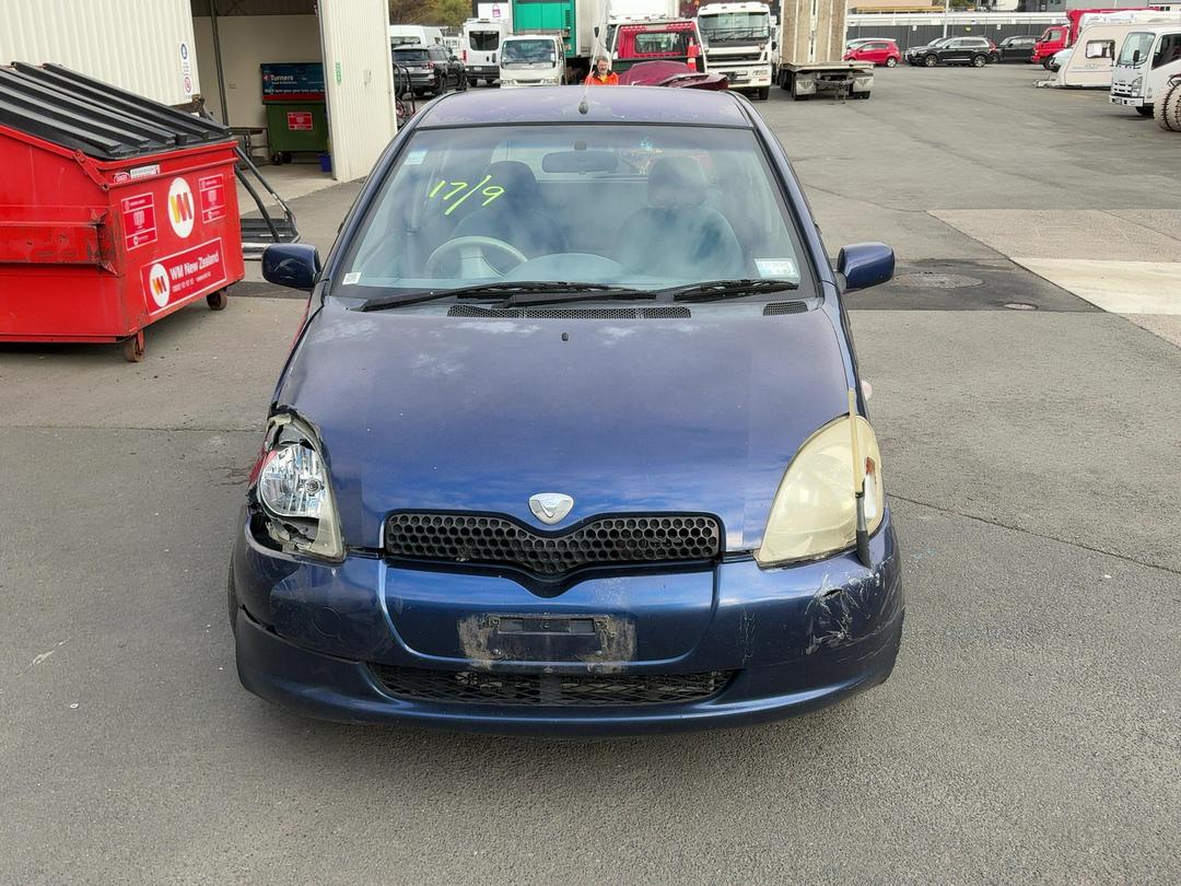 Photo '2' of Toyota Vitz Photo '2' of Toyota Vitz