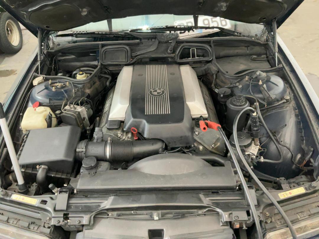 Photo '24' of BMW 740I L