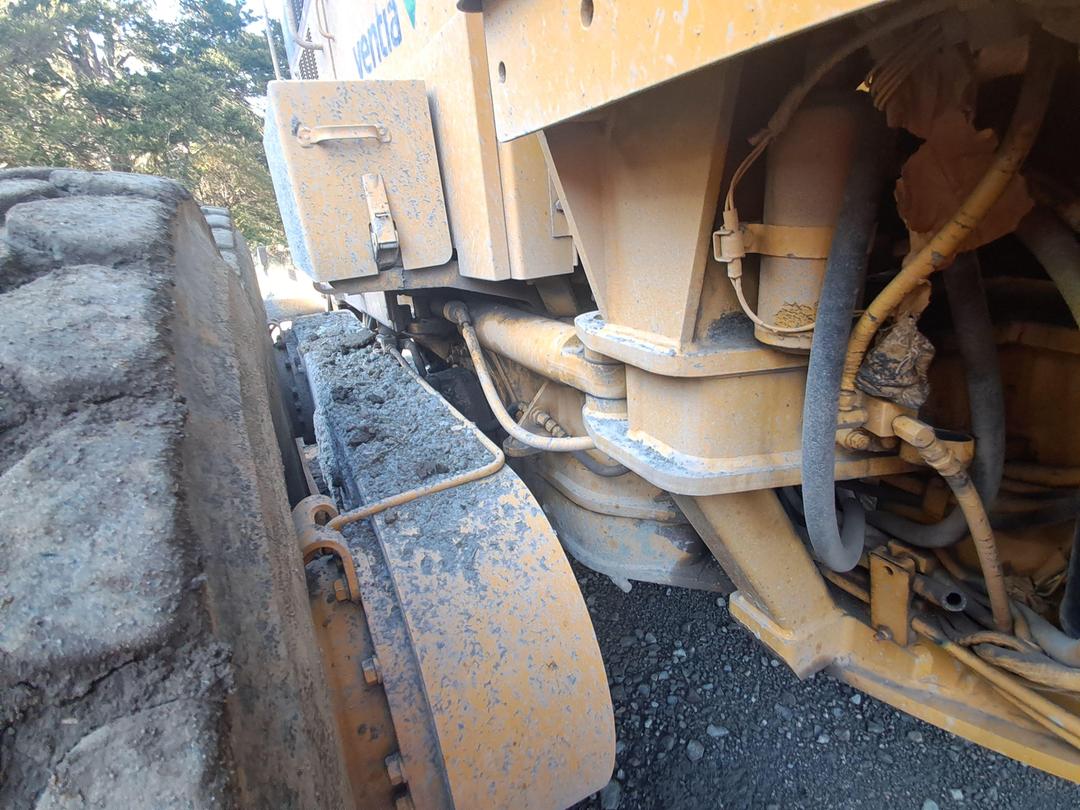Photo '9' of Caterpillar GRADER 140H Grader