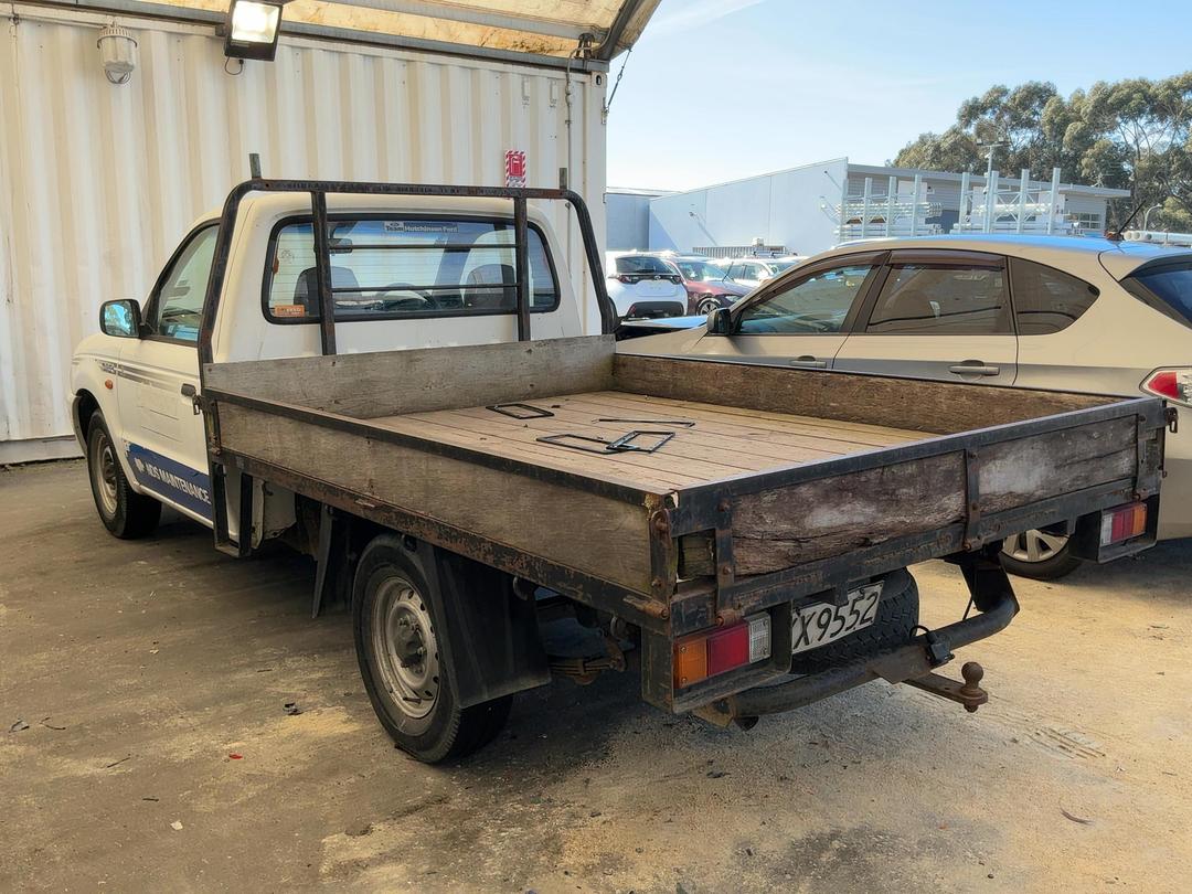 Photo '5' of Ford Courier XL Chassis CAB Photo '5' of Ford Courier XL Chassis CAB
