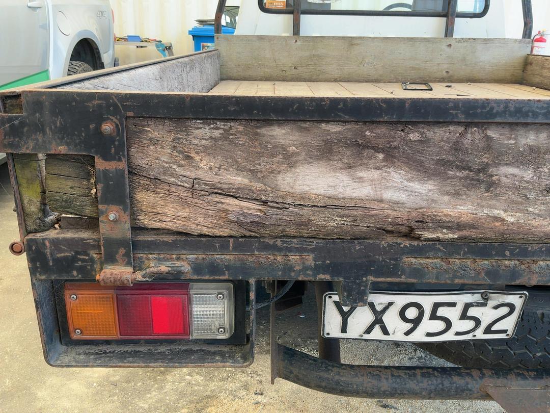Photo '6' of Ford Courier XL Chassis CAB Photo '6' of Ford Courier XL Chassis CAB