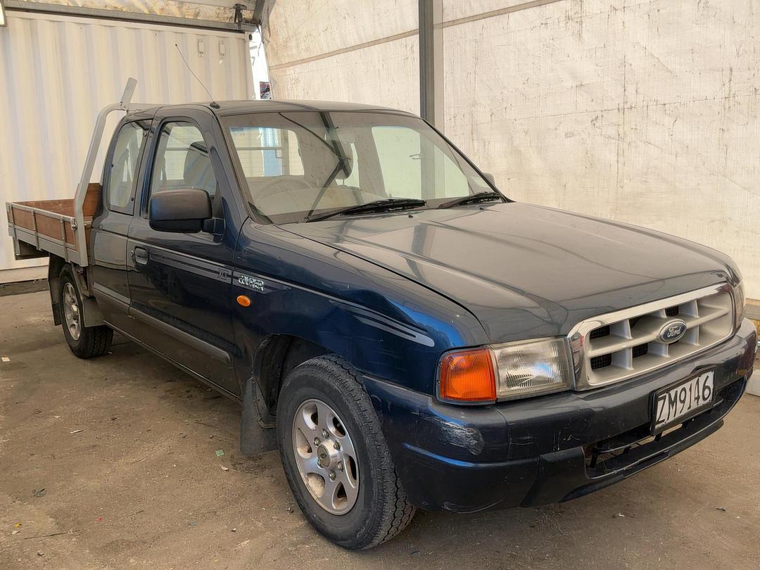 Photo '5' of Ford Courier XLT Wellside Photo '5' of Ford Courier XLT Wellside