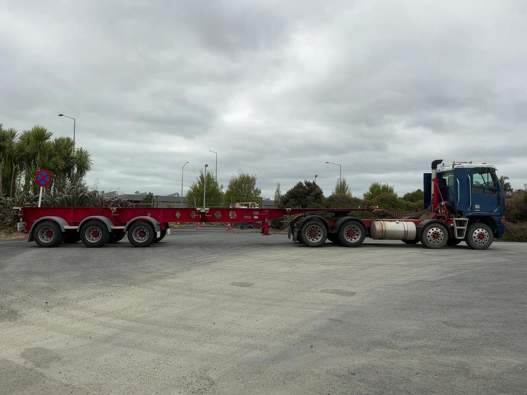 Photo '4' of Freightliner Argosy H063084SR Tractor Unit