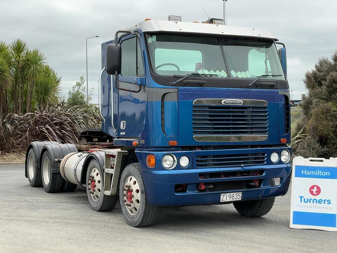 Photo '3' of Freightliner Argosy H063084SR Tractor Unit