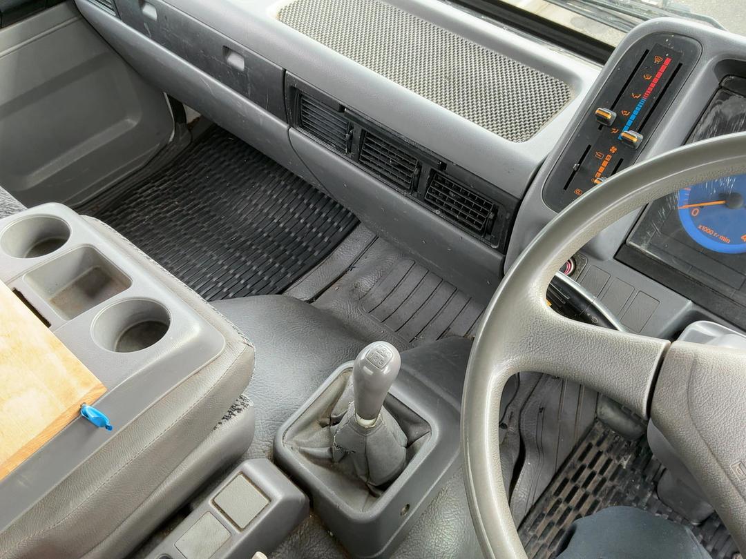 Photo '33' of Hino FC 3J Box Body