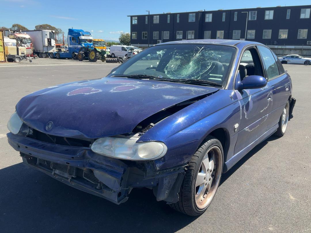 Photo '3' of Holden Commodore VT S