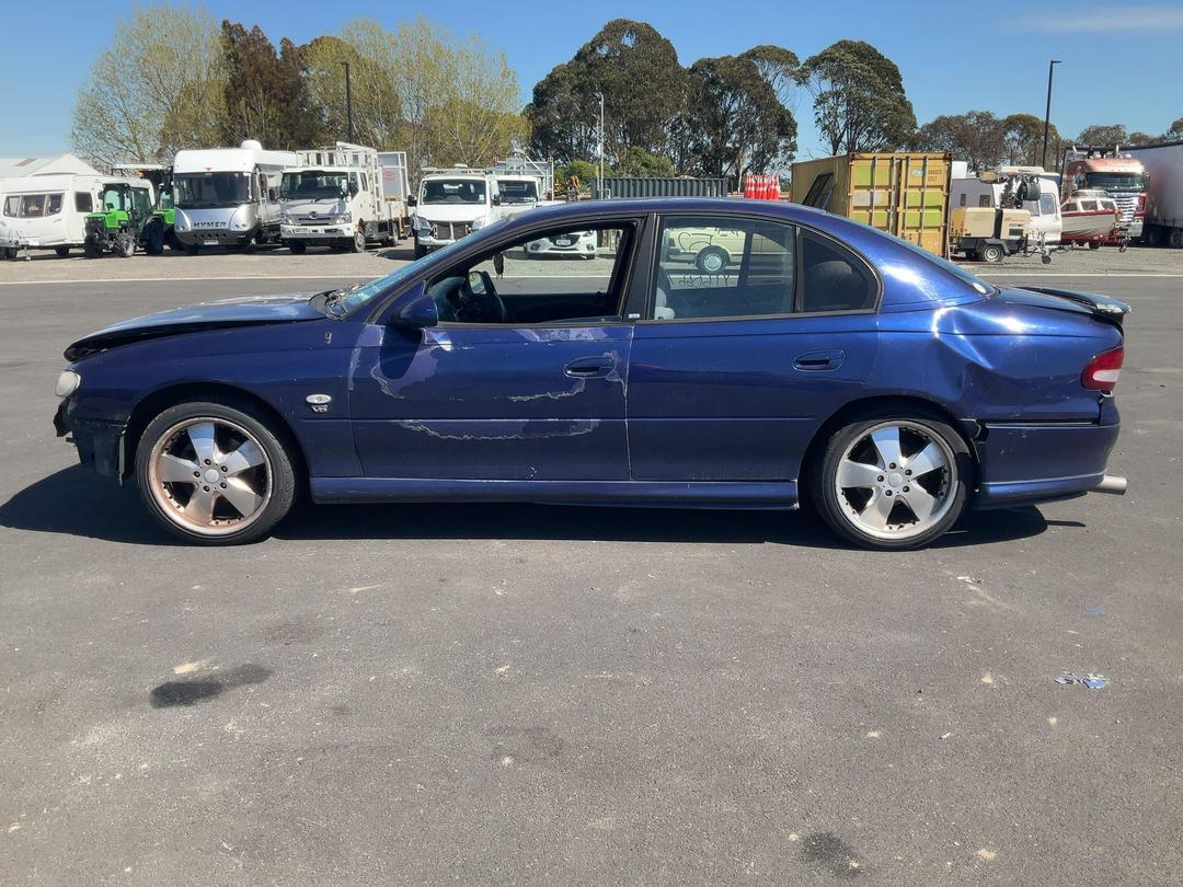 Photo '4' of Holden Commodore VT S