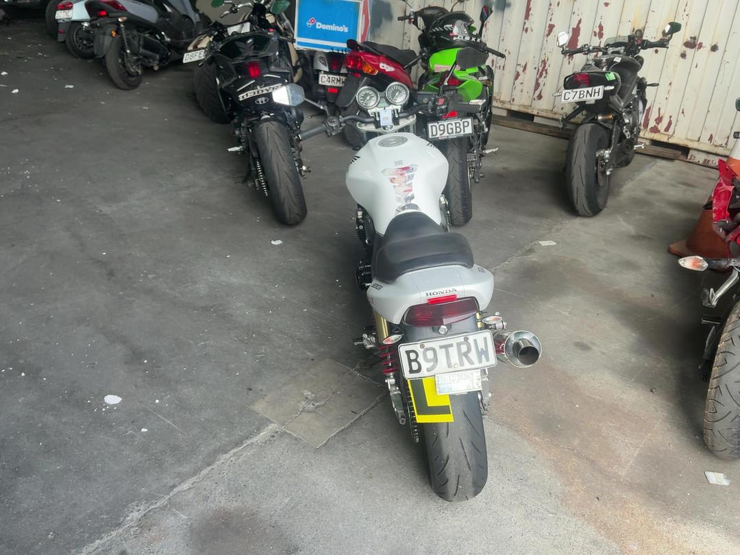 Photo '6' of Honda CB 400
