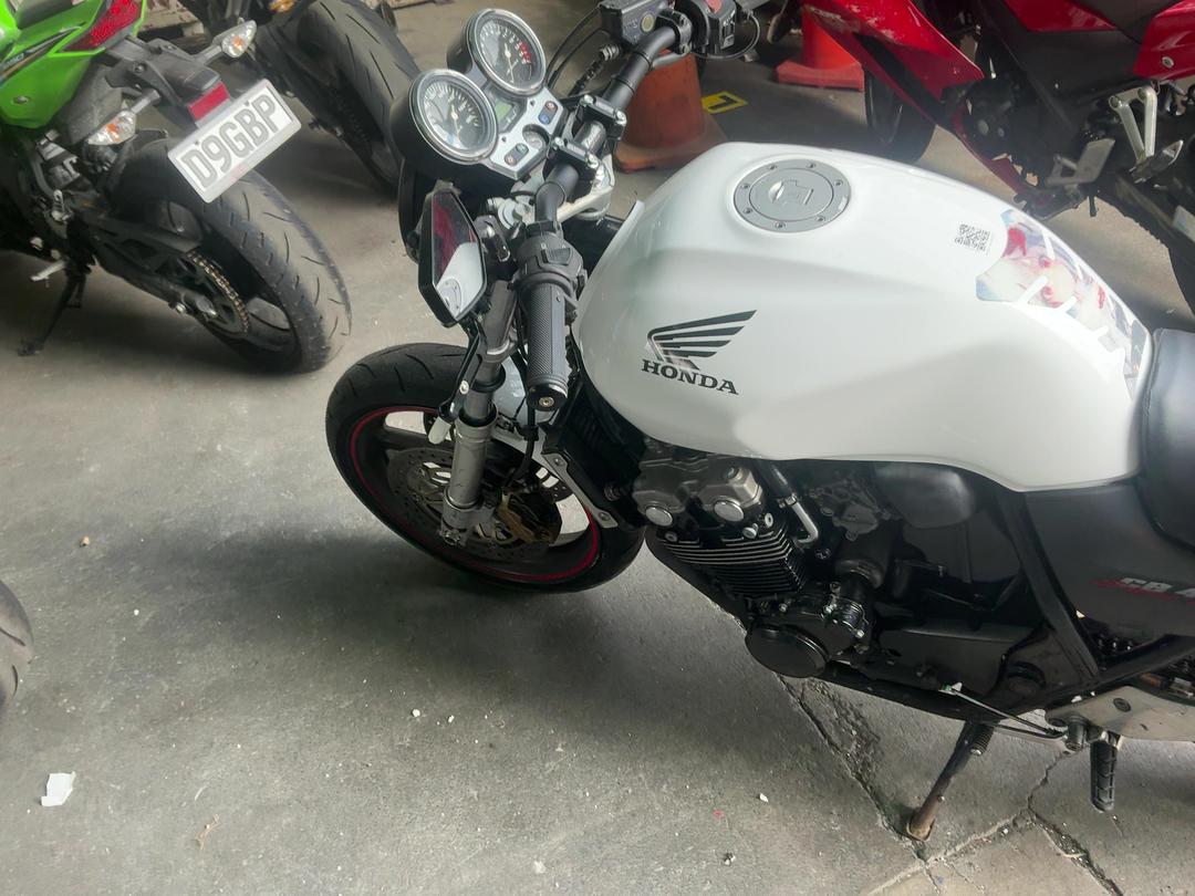 Photo '15' of Honda CB 400