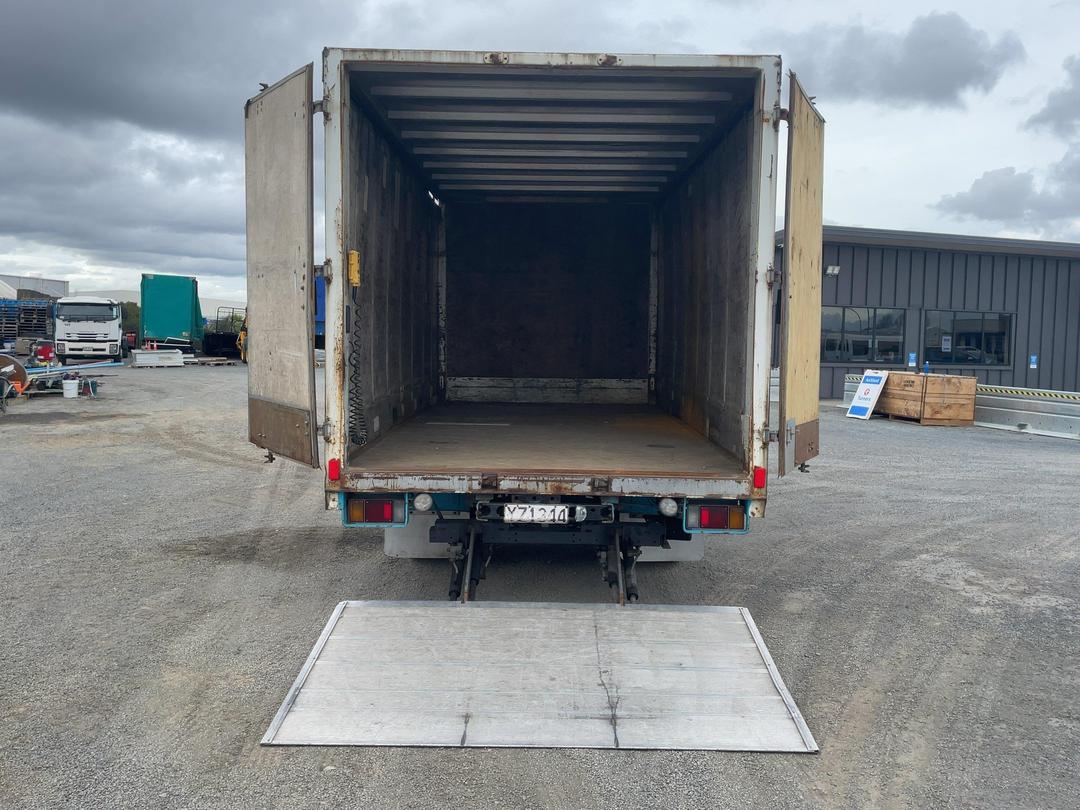 Photo '22' of Isuzu NPR 450 Curtainsider