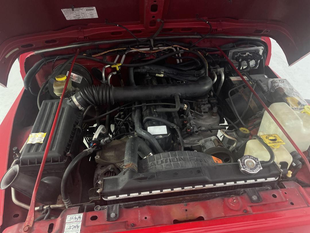 Photo '13' of Jeep Wrangler