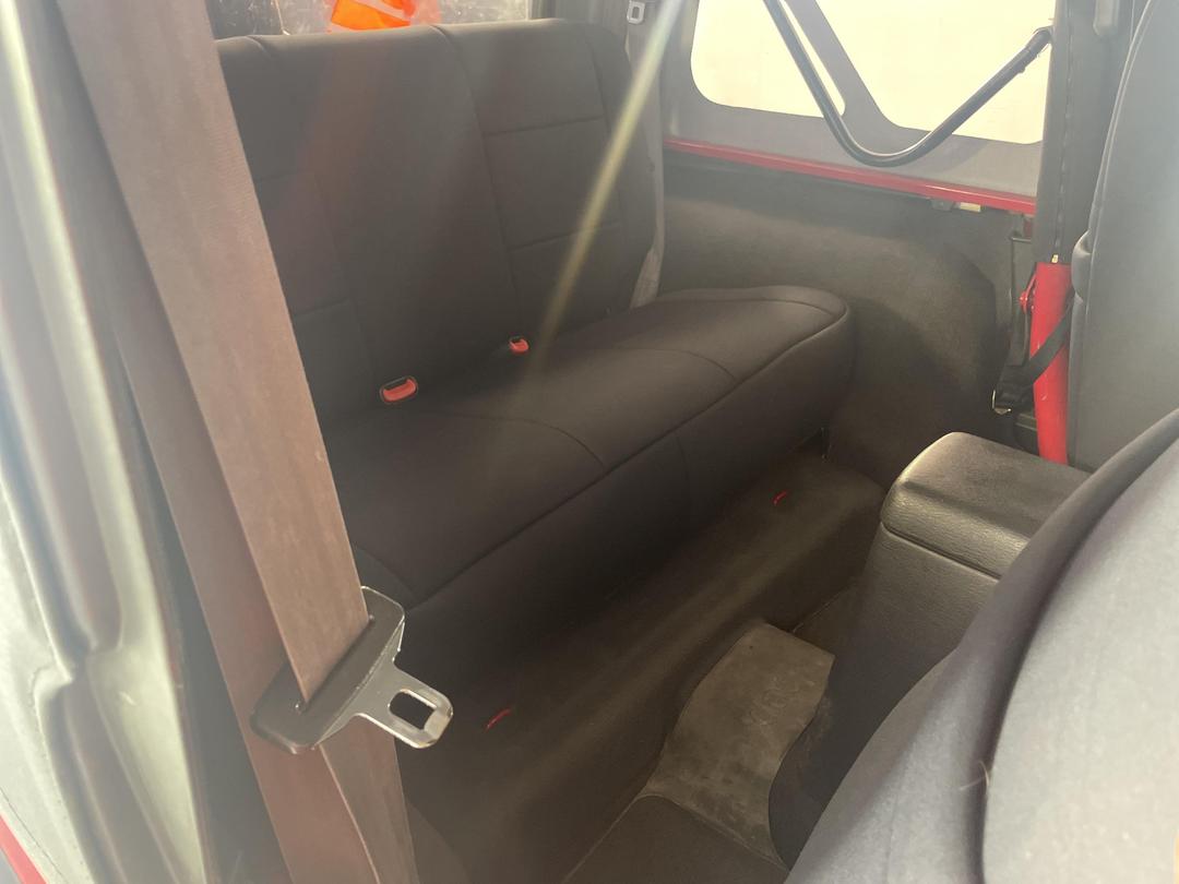 Photo '19' of Jeep Wrangler