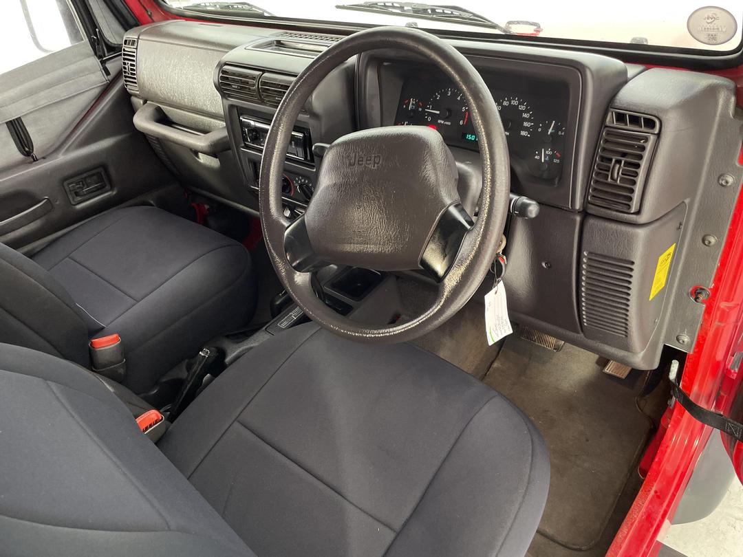 Photo '17' of Jeep Wrangler