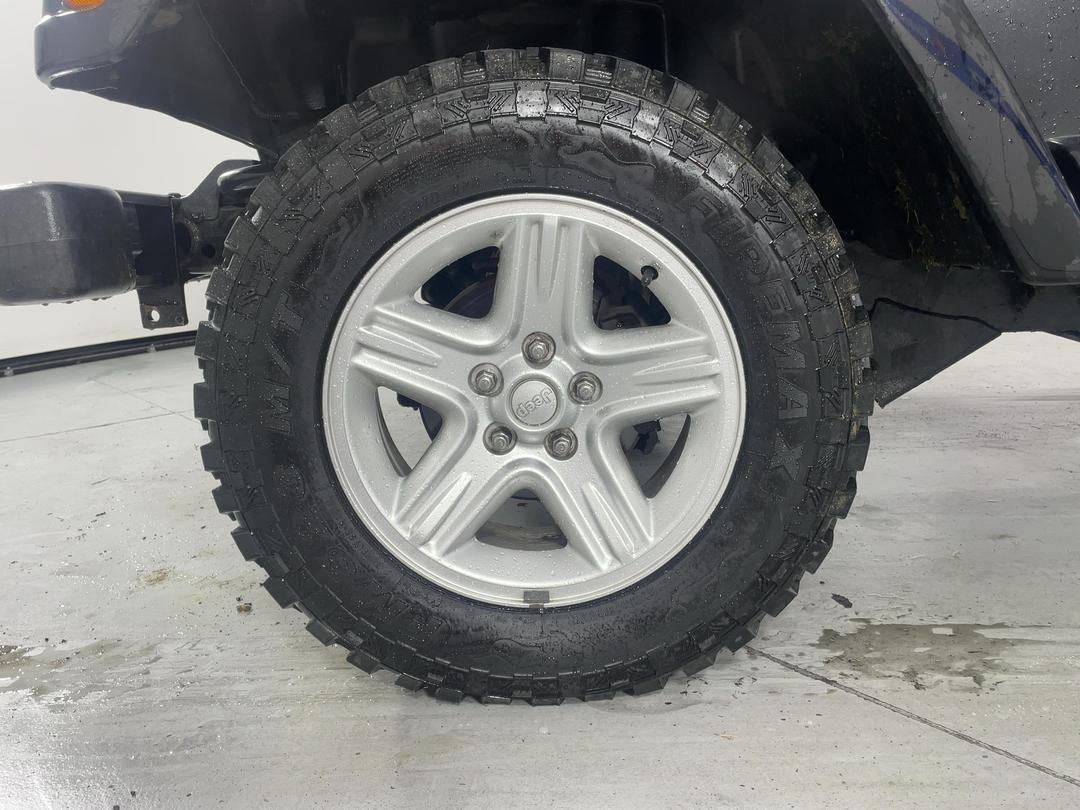 Photo '10' of Jeep Wrangler