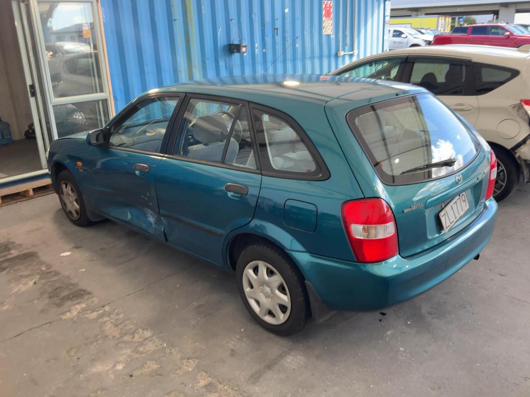 Photo '8' of Mazda 323 Astina Glxi