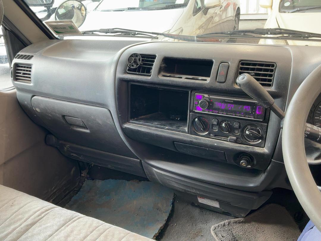 Photo '13' of Mazda Bongo