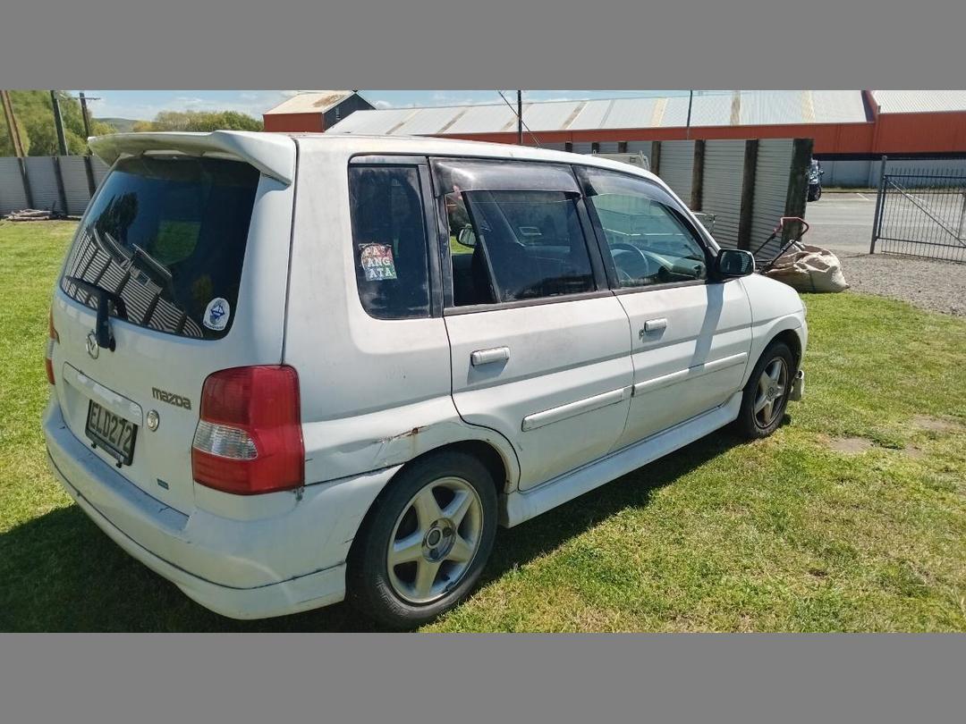 Photo '6' of Mazda Demio Photo '6' of Mazda Demio