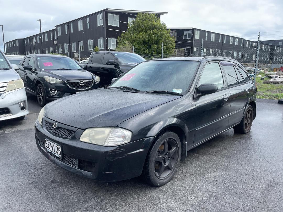 Photo '4' of Mazda Familia