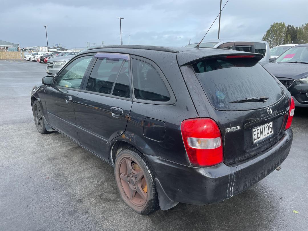 Photo '10' of Mazda Familia