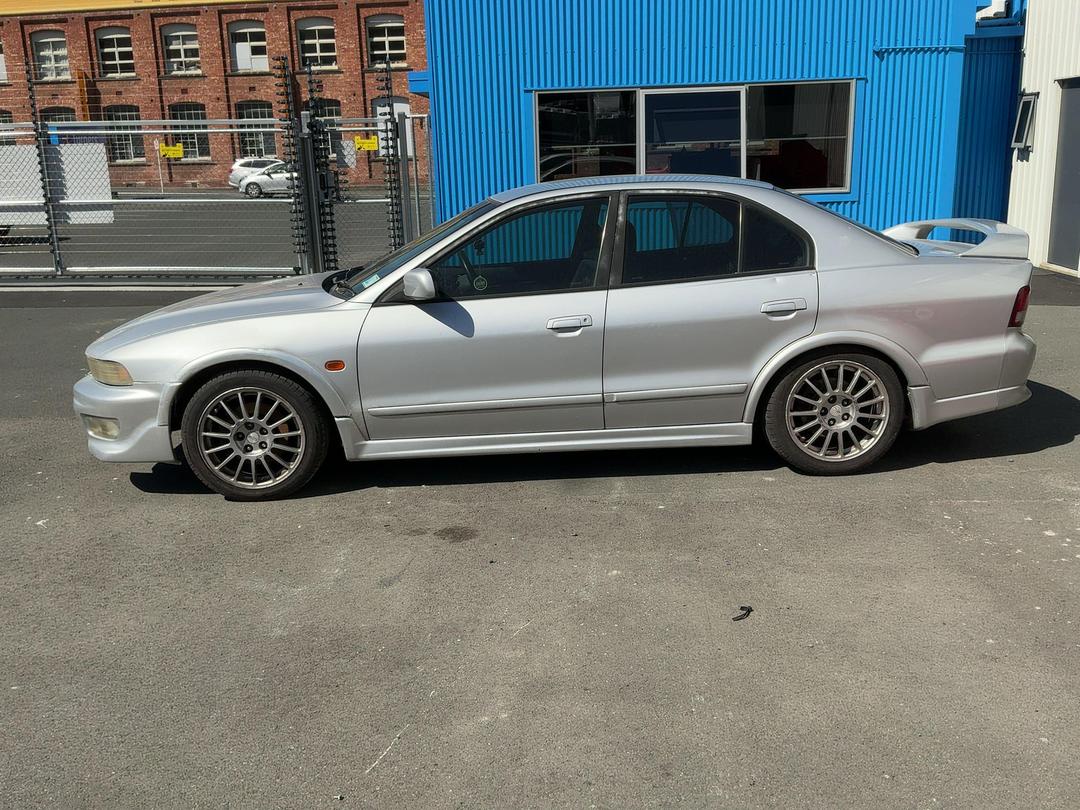 Photo '4' of Mitsubishi Galant VR-4
